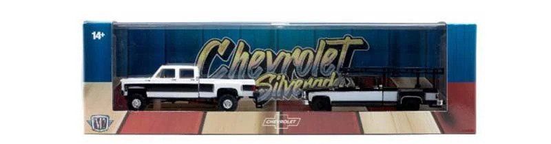 Modellini d'auto: M2 Auto-Abschlepper Set Chevrolet Silverado 1:64 – Nuovo e nell'imballaggio originale da Wetzikon ZH venduto da tuningschmiede 1
