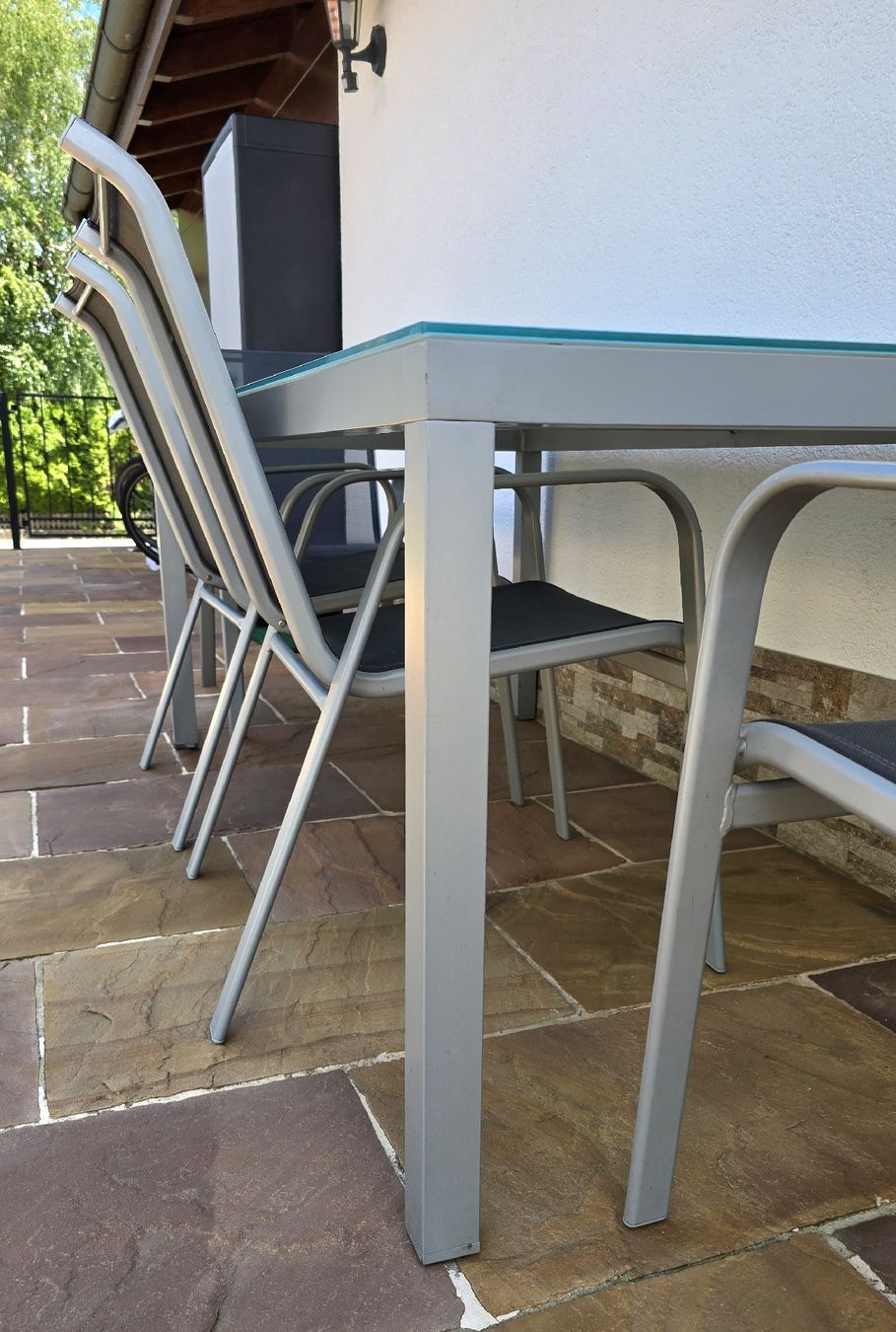 Set di tavolo e panche: Glastisch Set mit 4 Stühlen, Alu/Textil – Usato da Möhlin venduto da Atdiego76 8