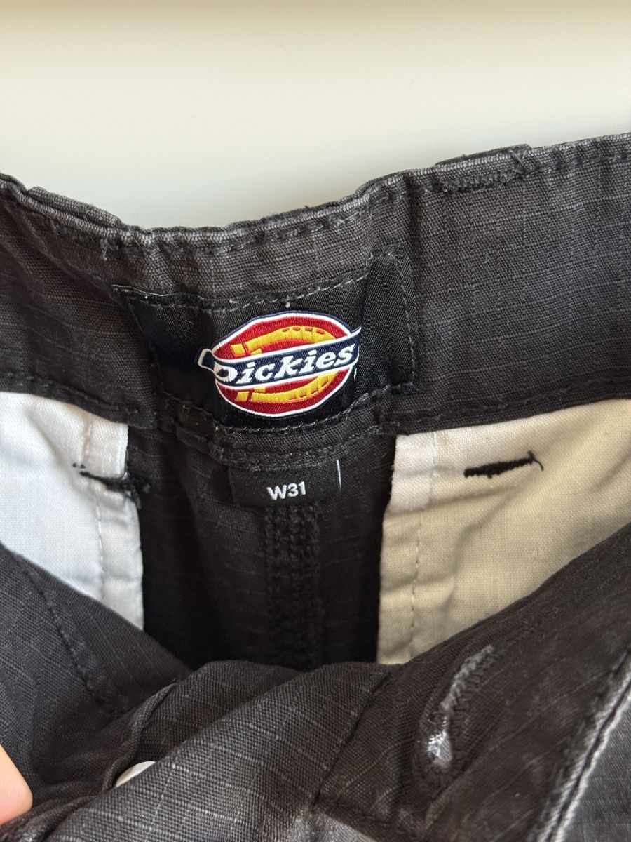 Dickies Pantaloni: Dickies cargo pant – Usato da Genève venduto da luc_5q8p 1