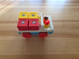 Chicco Spielzeuglaster mit Bausteinen und Figuren!