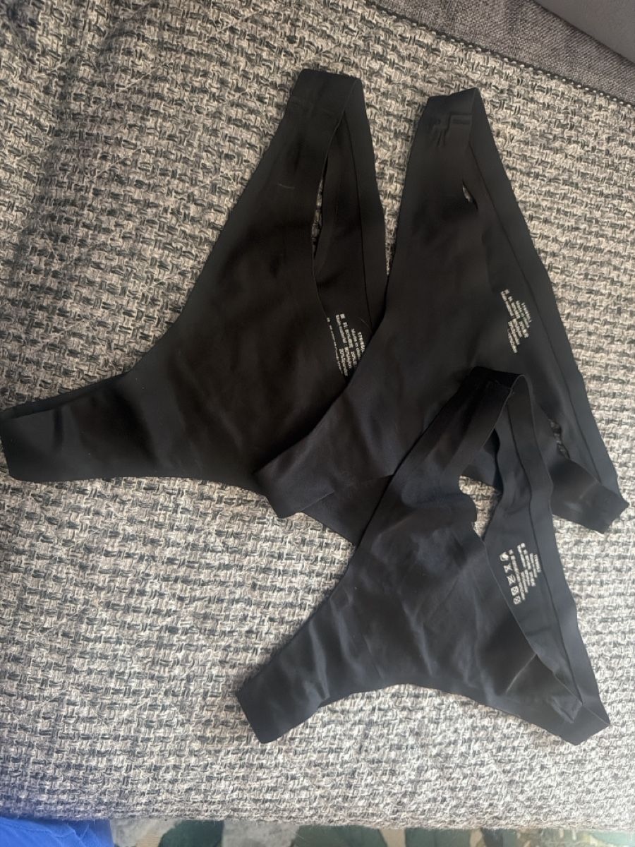 Shein Autres dessous: Schwarze StringsGr. L, Neu, 3er Set, Sommer Angebot! – Neuf (Voir description) à Luterbach par andybasilbenz