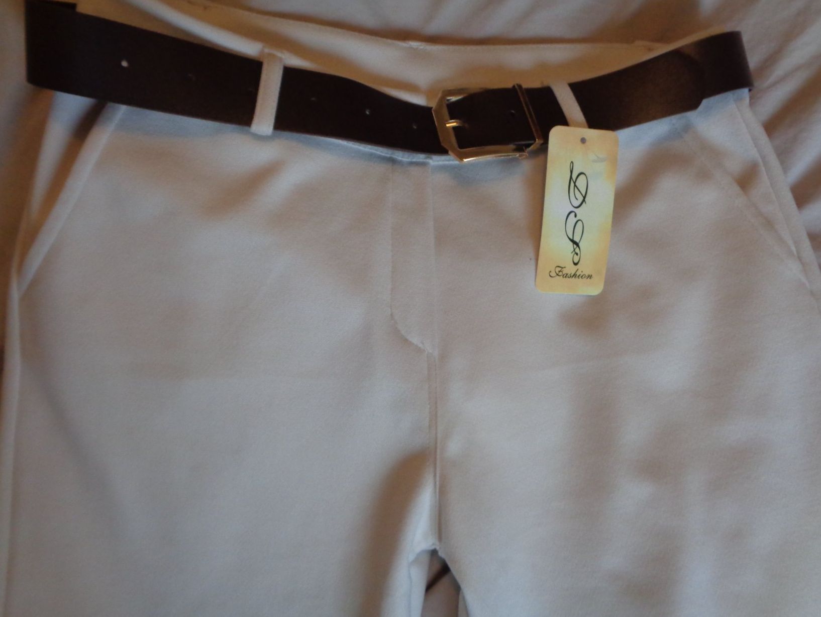Pantalons: Hose Damen, ital.Gr. – Neuf avec emballage d'origine à Tafers par kor_jf9w