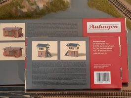 2 Stk.Auhagen Bausätze, > Stellwerk & Güterschuppen < Spur N