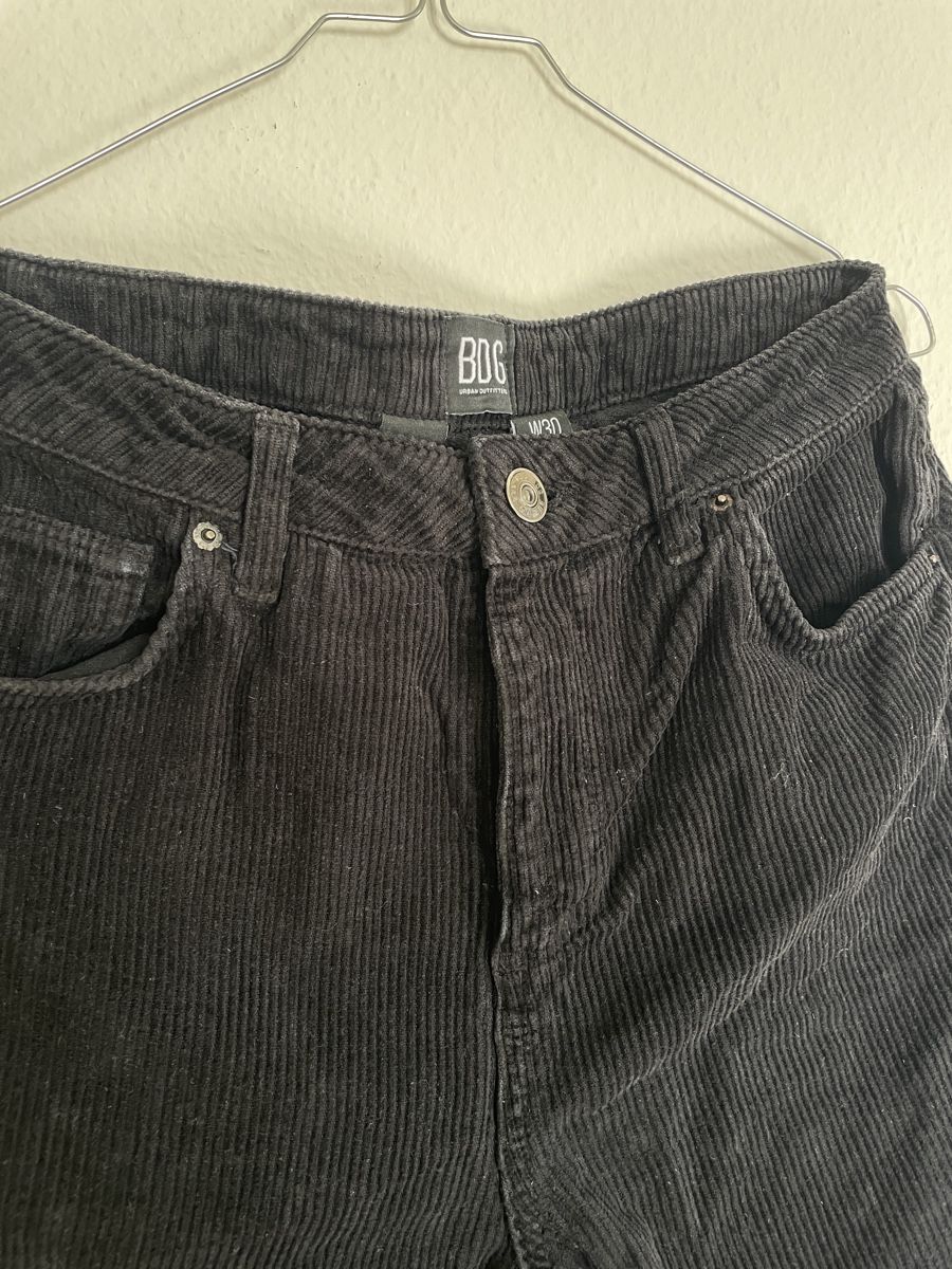 Pantalons: Kordhose Schwarz W30/L34 – D'occasion à Benken SG par tame_impala 1