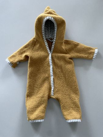 Baby Strampler mit Kapuze Wolle Grösse 68