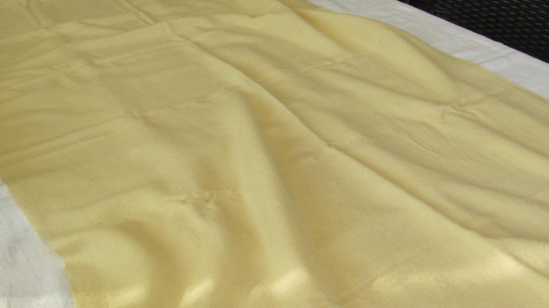 Foulard & Sciarpe: Pashmina jaune – Usato da Vétroz venduto da magnolia5 2
