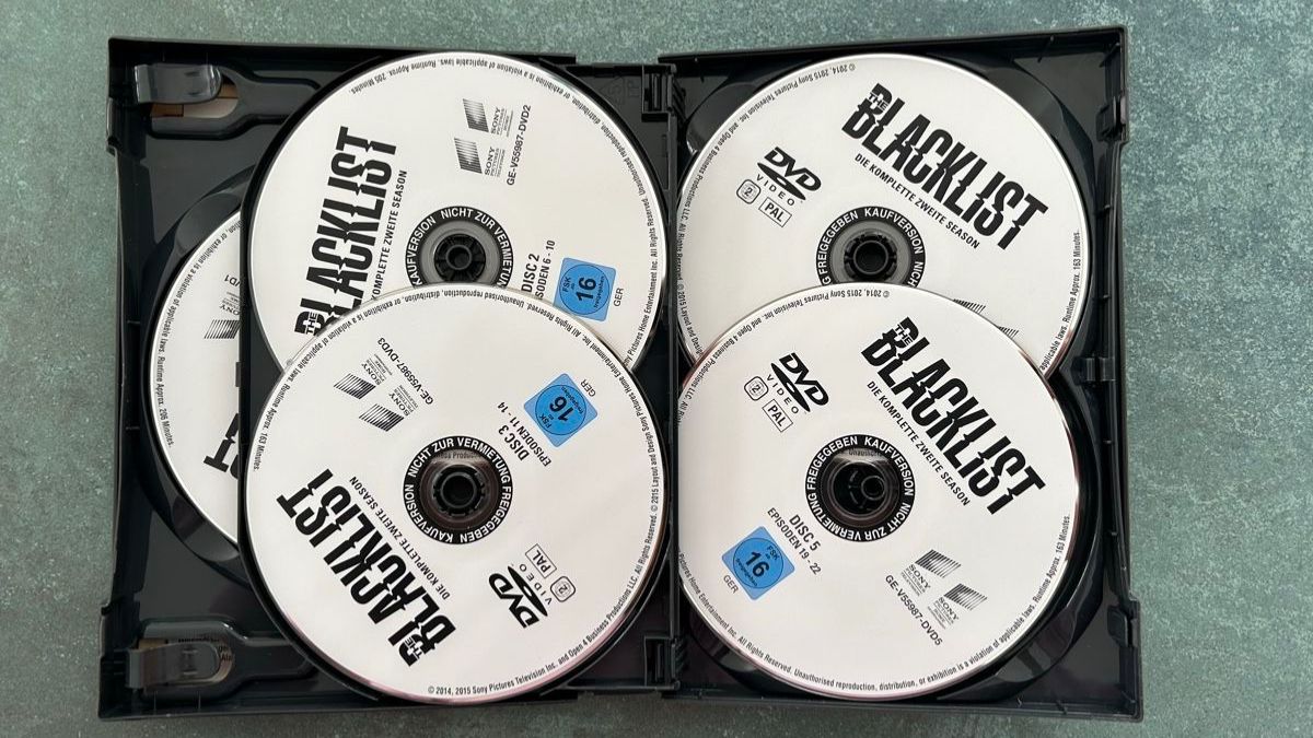 Tutti i DVDs: BLACK LIST 2 x 5 DVD – Usato da Nidfurn venduto da cejeisda 6