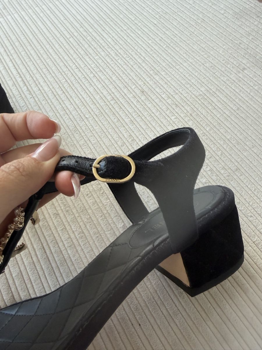 Chanel Chaussures femmes: Chanel Sandalen – D'occasion à Birmensdorf ZH par lakii338 2