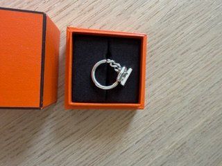 Hermès Anelli: Bague Hermes - modèle Croisette – Nuovo e nell'imballaggio originale da Servion venduto da titval_83 1