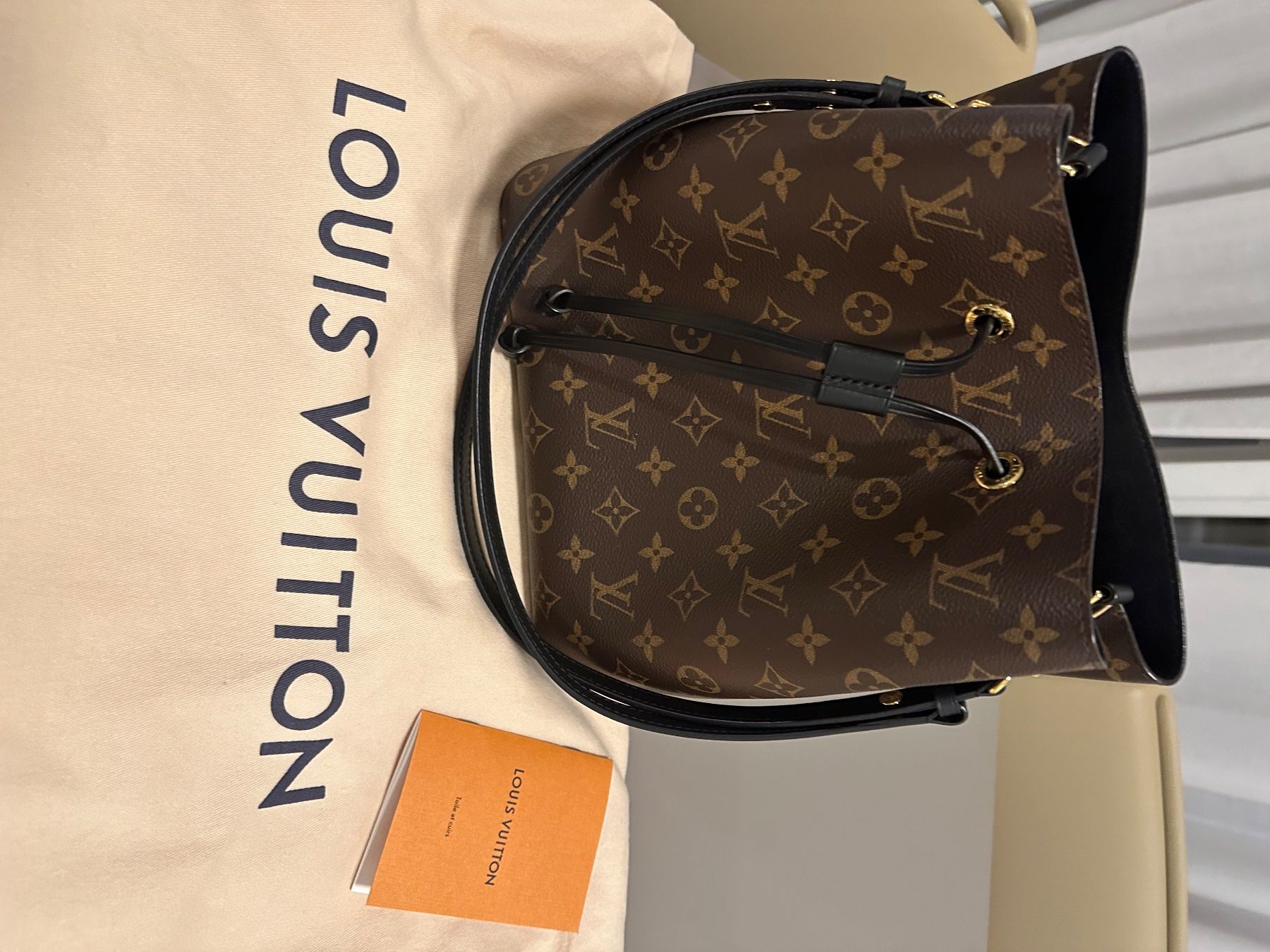 Louis Vuitton Borse da donna: Neonoe bag Louis Vuitton – Usato da Lugano venduto da S_nyr7