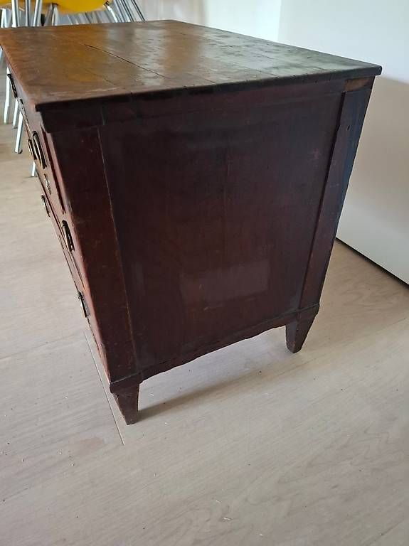 Commodes: Petite commode de style italien en acajou – D'occasion à Cully par agathe75 2
