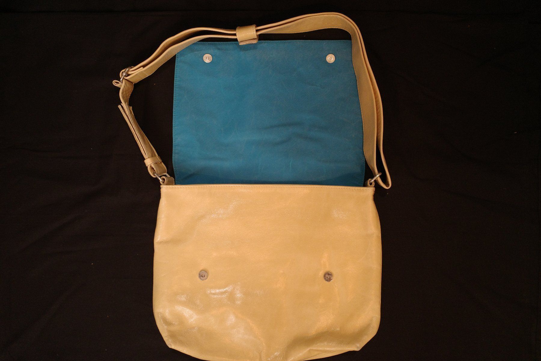 Borse da donna: Ledertasche – Usato da Zürich venduto da ForMat21 2