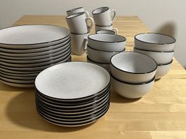 Geschirr Set weiss grau mit schwarzem Rand