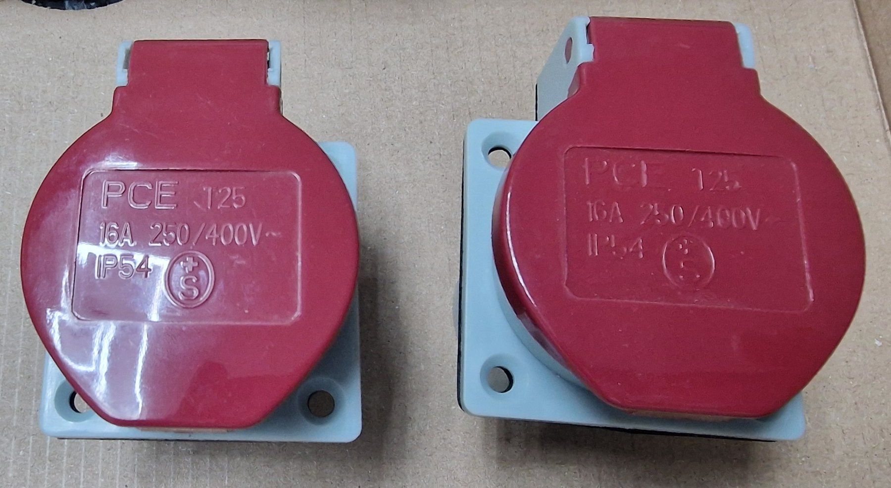 Spine: 2 Stück PCE Einbausteckdose T25 16A 400/230V IP54 – Nuovo (secondo la descrizione) da Uerkheim venduto da Kaufoption