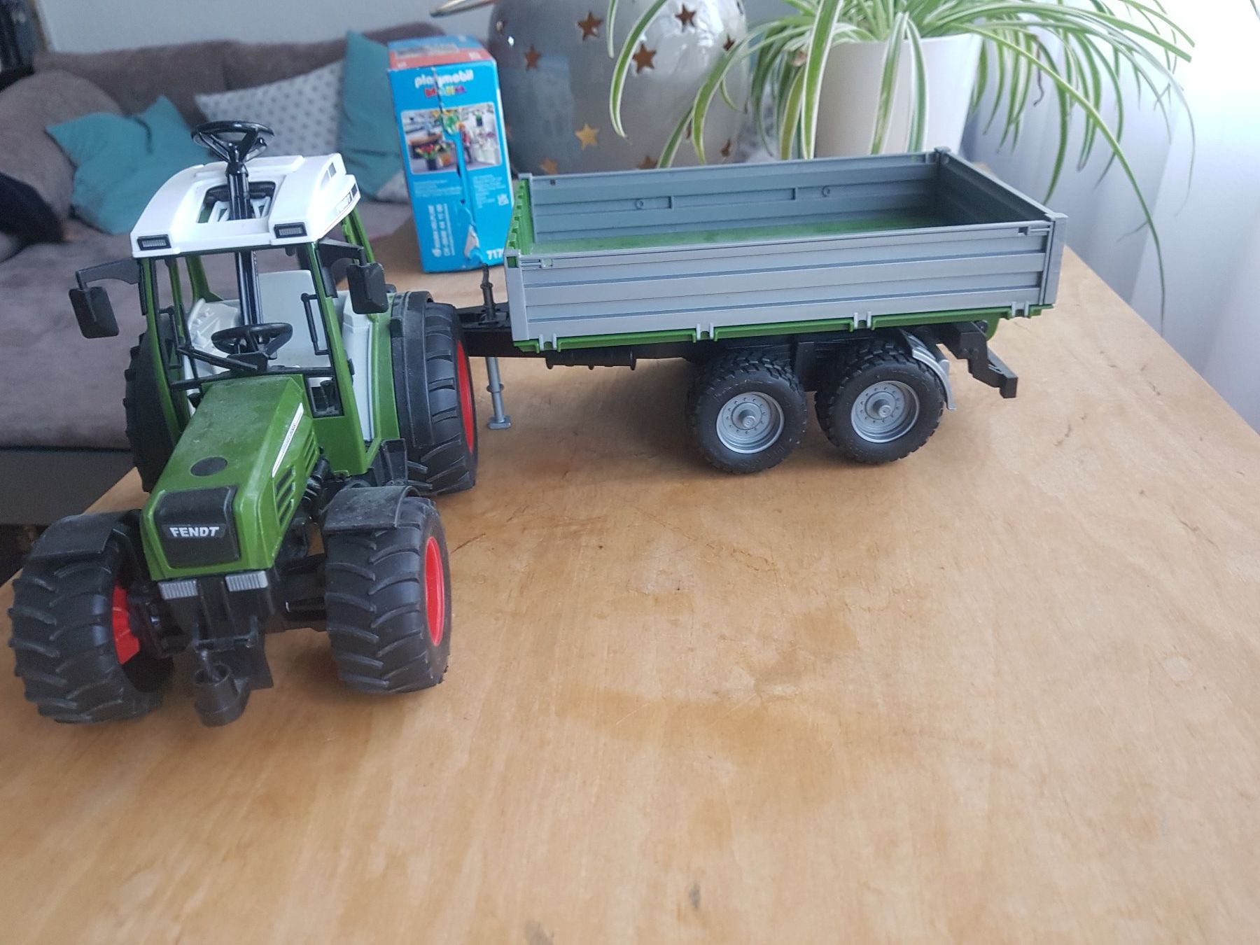 Schleich Giocattoli: Schleich Spielzeugtracktor – Usato da Aadorf venduto da peterjack