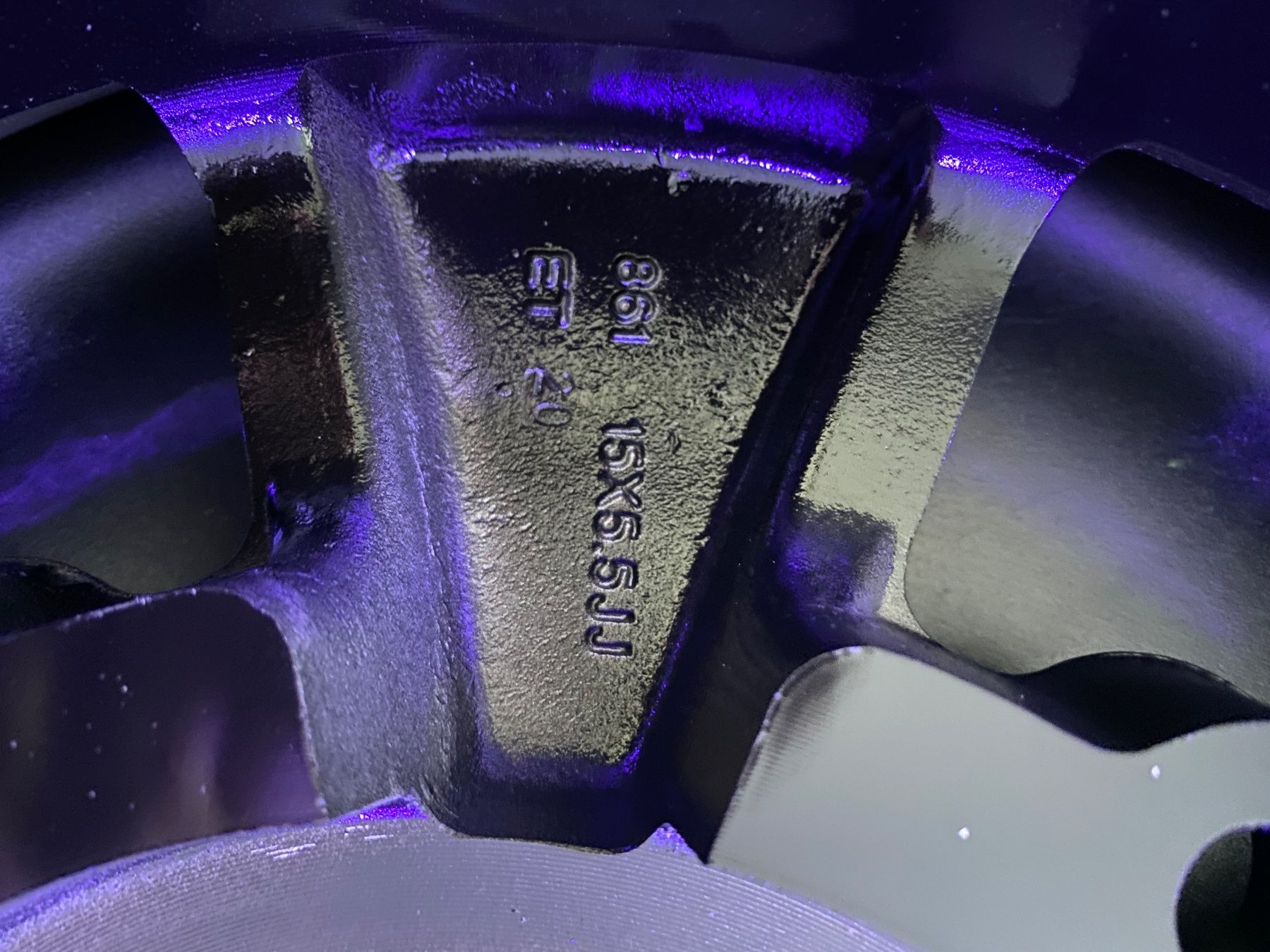 Volkswagen Jantes: VW Käfer Alufelgen mit 15 Zoll – Neuf avec emballage d'origine à Däniken SO par jai_6k9q 2