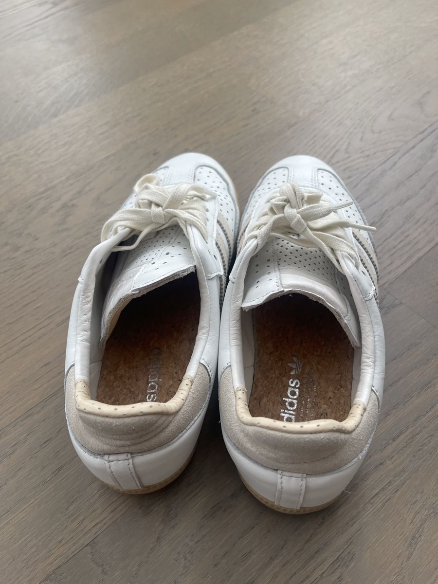 Adidas Damenschuhe: Adidas Samba Leder weiss Gr. 38 2/3 Versand 9.- – Gebraucht aus Meilen von ana9 4