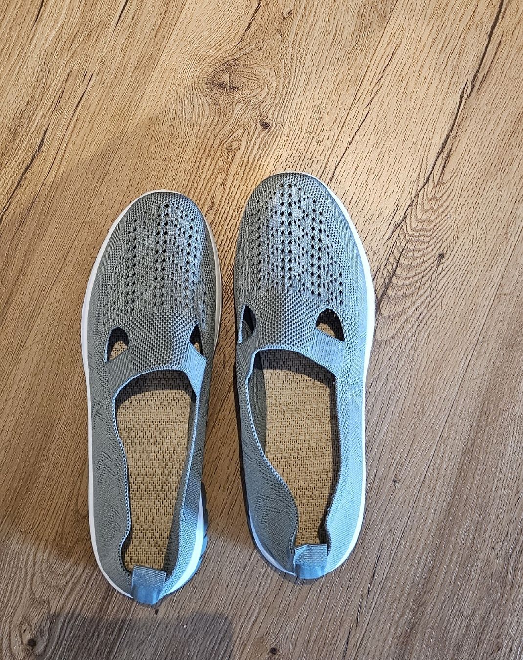Scarpe da donna: Sommerschuhe 43 olivefarben NEU – Nuovo (secondo la descrizione) da Büttikon AG venduto da PAM120319