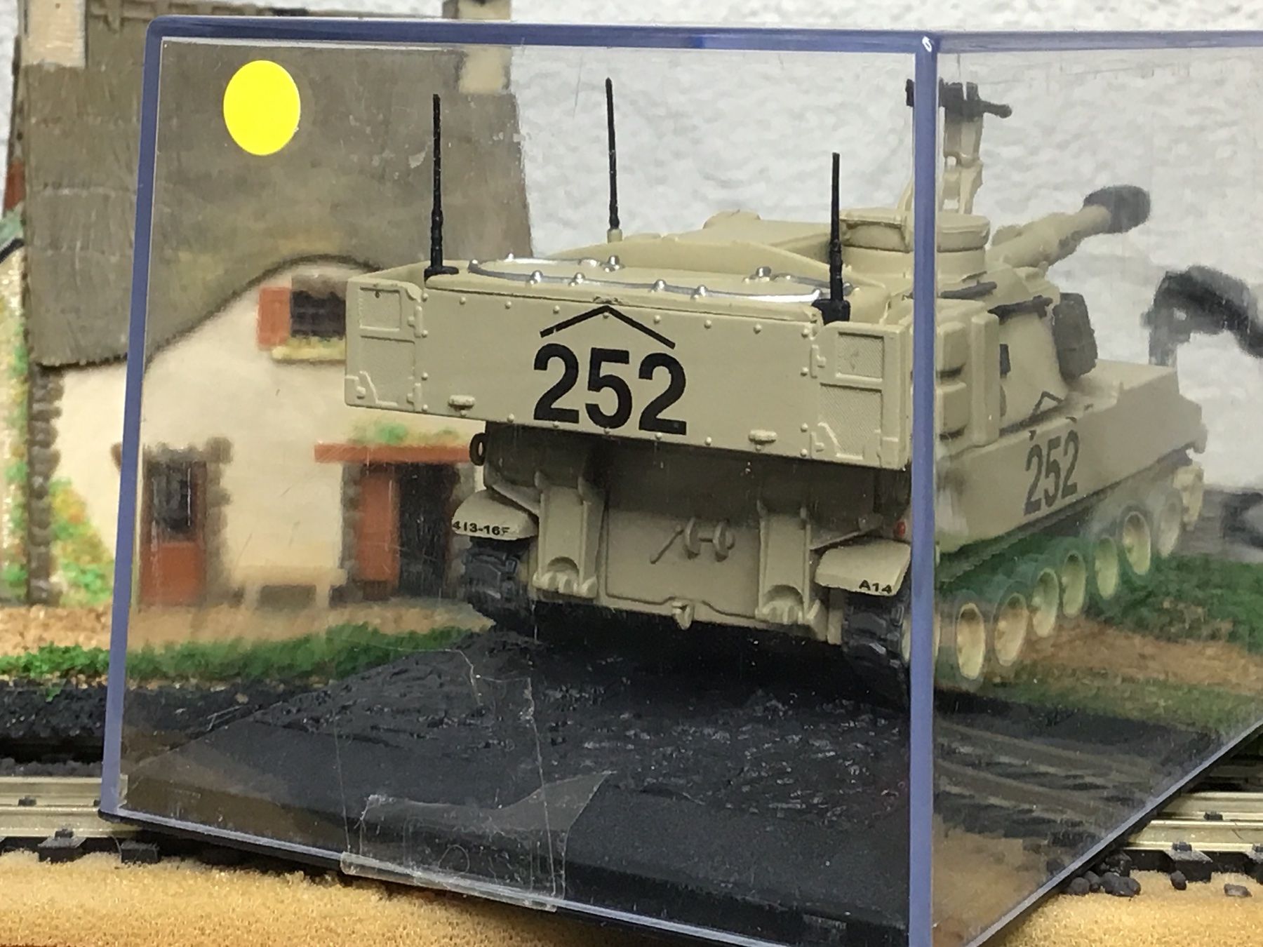 Kit di modellismo & Modellini statici: Militär Panzer Modell M-109A6 Paladin 1:72 Vitrine – Nuovo (secondo la descrizione) da Männedorf venduto da Spezial-Modelle 2