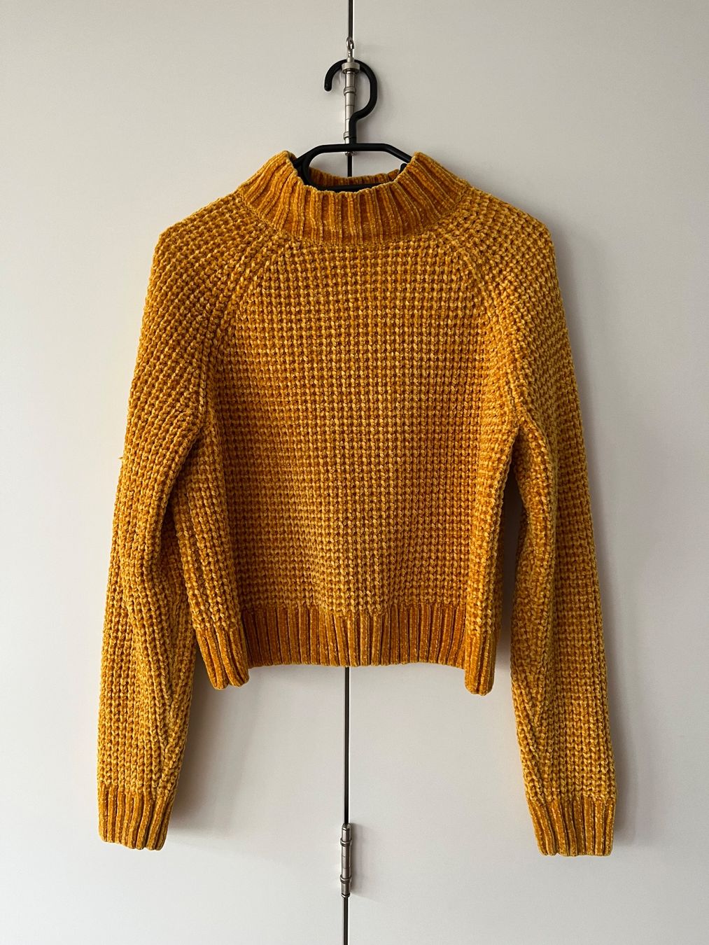 H&M Pullover & Sweatshirts: H&M Pullover senfgelb M Samt Turtleneck – Gebraucht aus Gümligen von blackberrys 2
