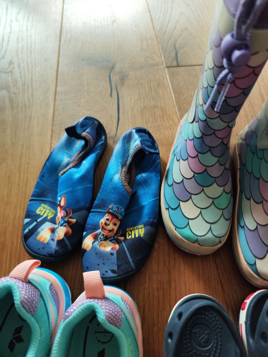 Scarpe per ragazze: Schuhe Gr. 28 und 29 – Usato da Kriens venduto da Xonox 4