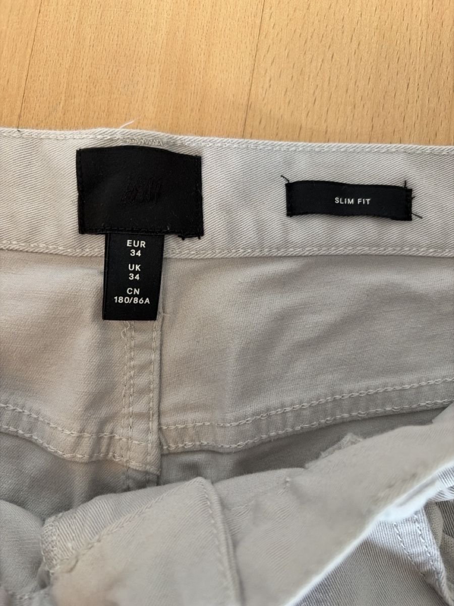 Hosen: Hose Slim Fit beige – Gebraucht aus Zürich von Vittelo 3
