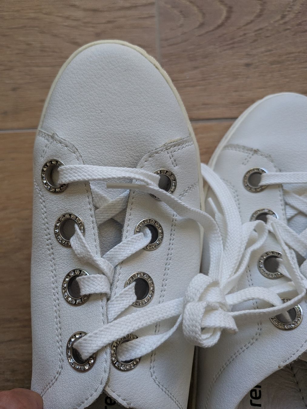 Scarpe da donna: Remonte Soft Turnschuh weiss – Usato da Eschenbach SG venduto da SanFranciscoCalifornia 1