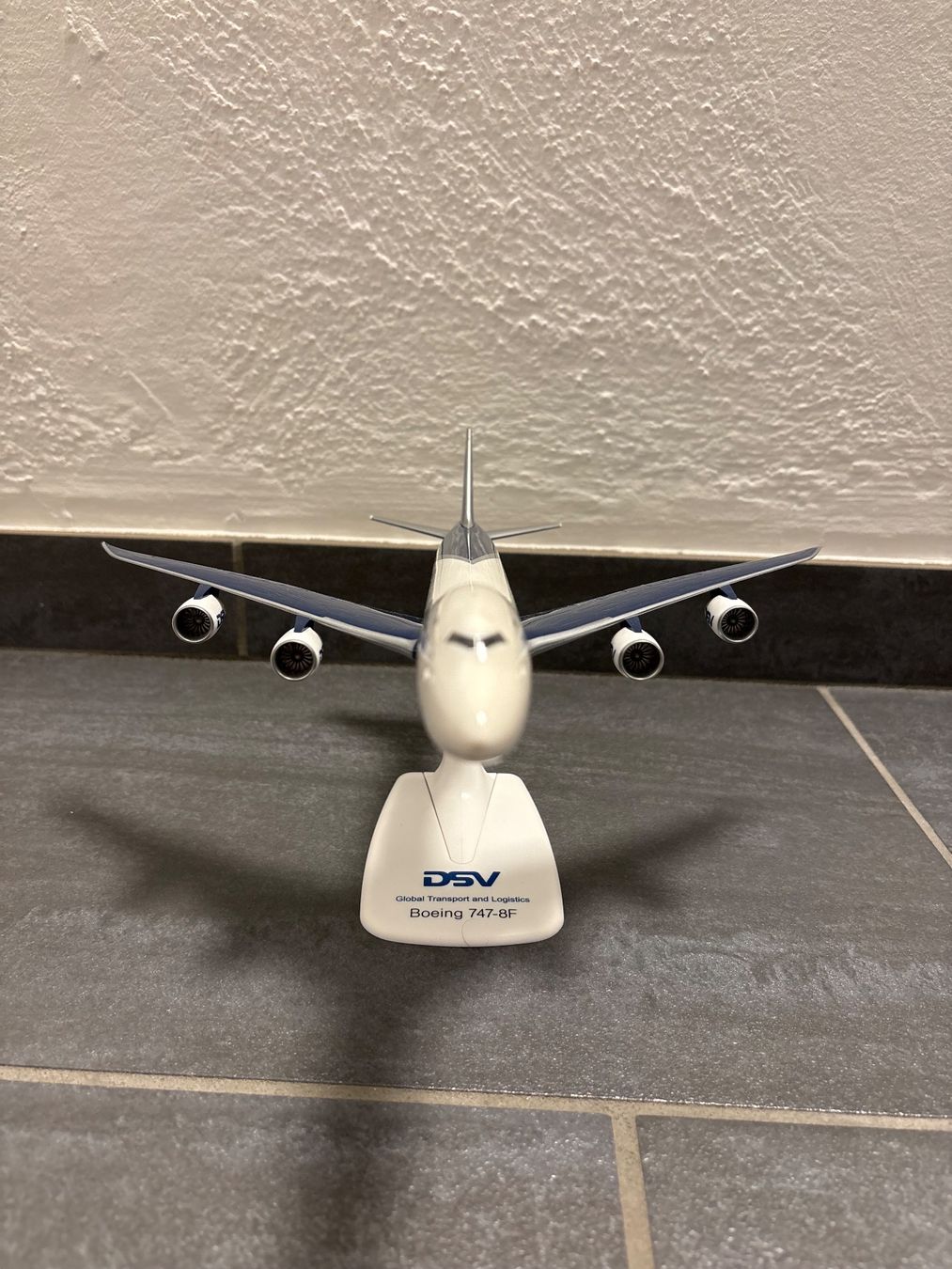 Boeing Kit di modellismo & Modellini statici: Boeing 747-8F DSV Flugzeugmodell – Usato da Rümlang venduto da svent 2