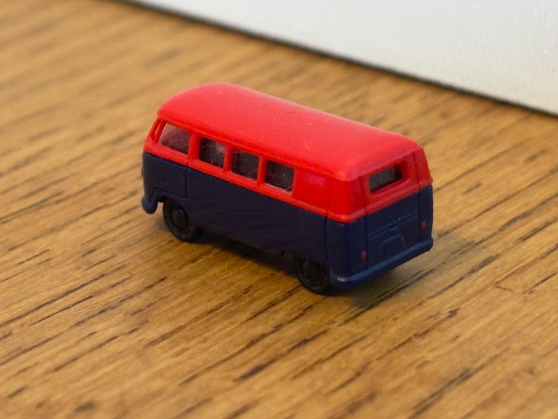 Modelleisenbahnen: e1709: VW Bus (Spur N) – Gebraucht aus Birsfelden von Birs_25 2