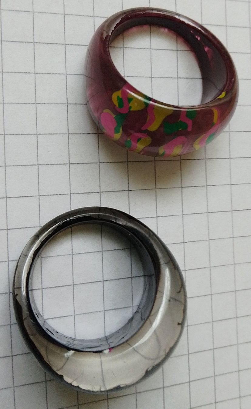 Ringe: Ring Set 2 Stück Vintage Lucite Art, Acryl oder so. Schmuck – Gebraucht aus Wohlen AG von salamanderspielwaren 1