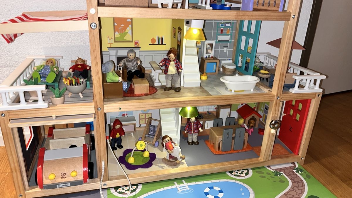 Hape Maisons & Meubles de poupées: Hape Puppen-Villa – D'occasion à Rudolfstetten par tschinny12 6