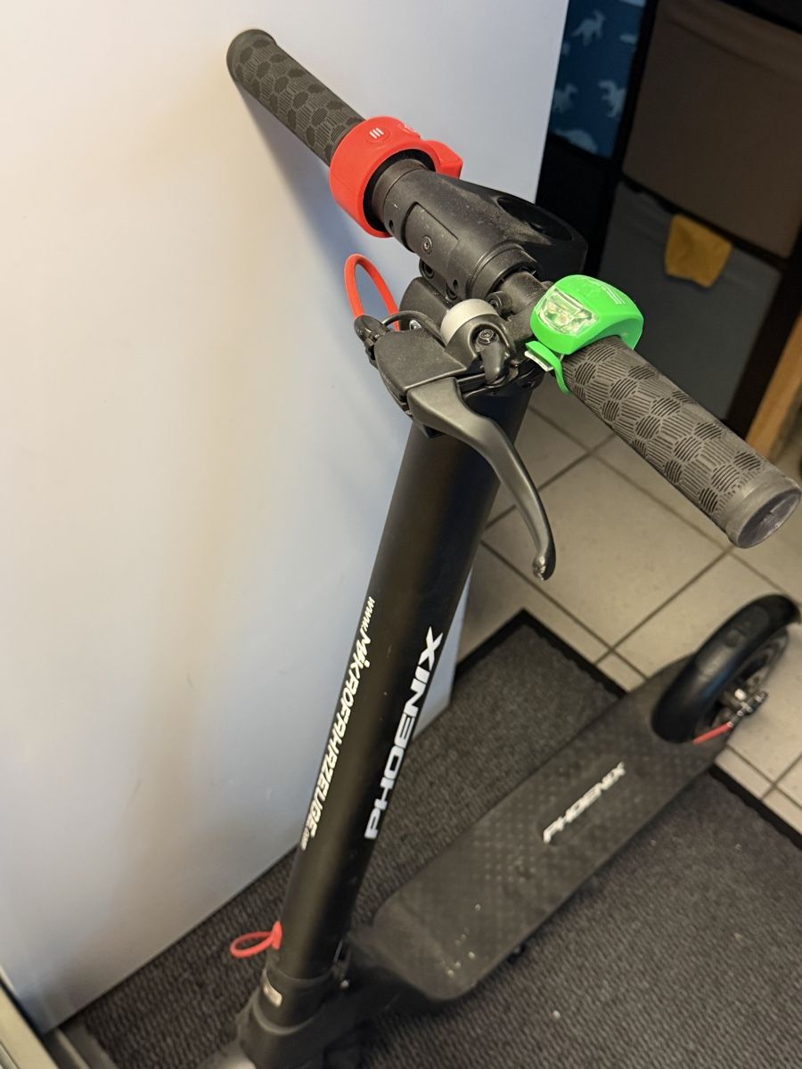 Scooters: Phoenix Elektroroller mit Display – Gebraucht aus Altstätten SG von Blume1992 1