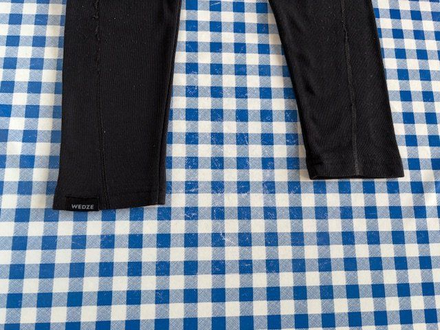 Decathlon Biancheria intima: Kinder Thermohose- Skiunterwäsche Gr.140 – Usato da Zürich venduto da kicconet 3