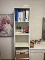 Tisch & Bücherregal