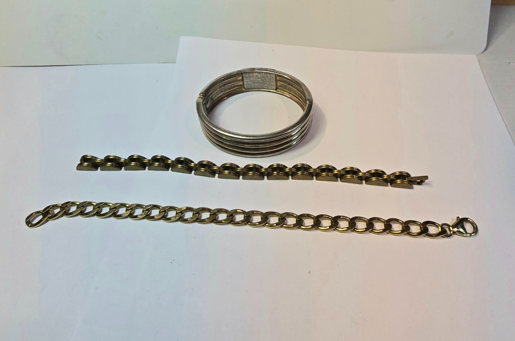 Bracelets: 3Armbänder Modeschmuck – D'occasion à Ennetbürgen par 50shafali53