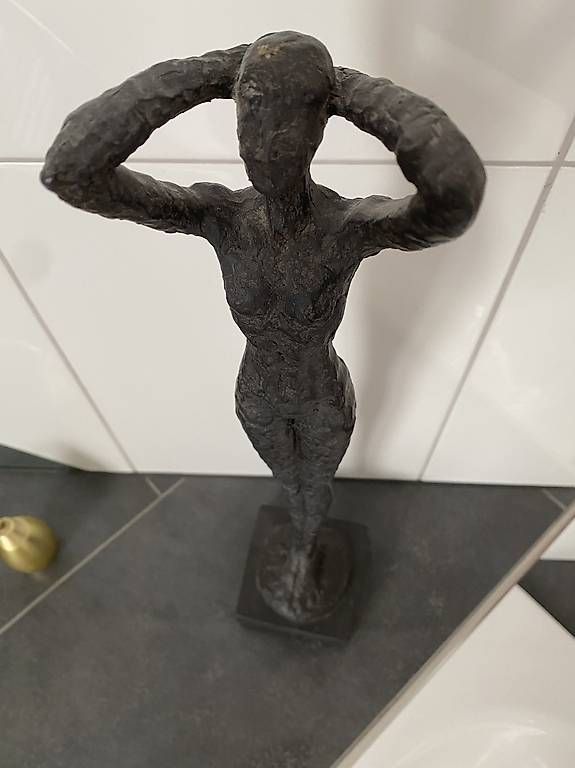 Skulpturen & Statuen: Elegante Skulptur "Anmut" – Gebraucht aus Lüchingen von ebkaufsuche 3