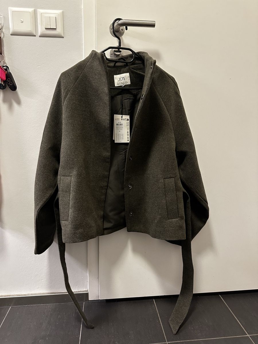 JDY Vestes:  JDY BLAKE SHORT BELT JACKET – Neuf avec emballage d'origine à Carouge GE par cytoplan
