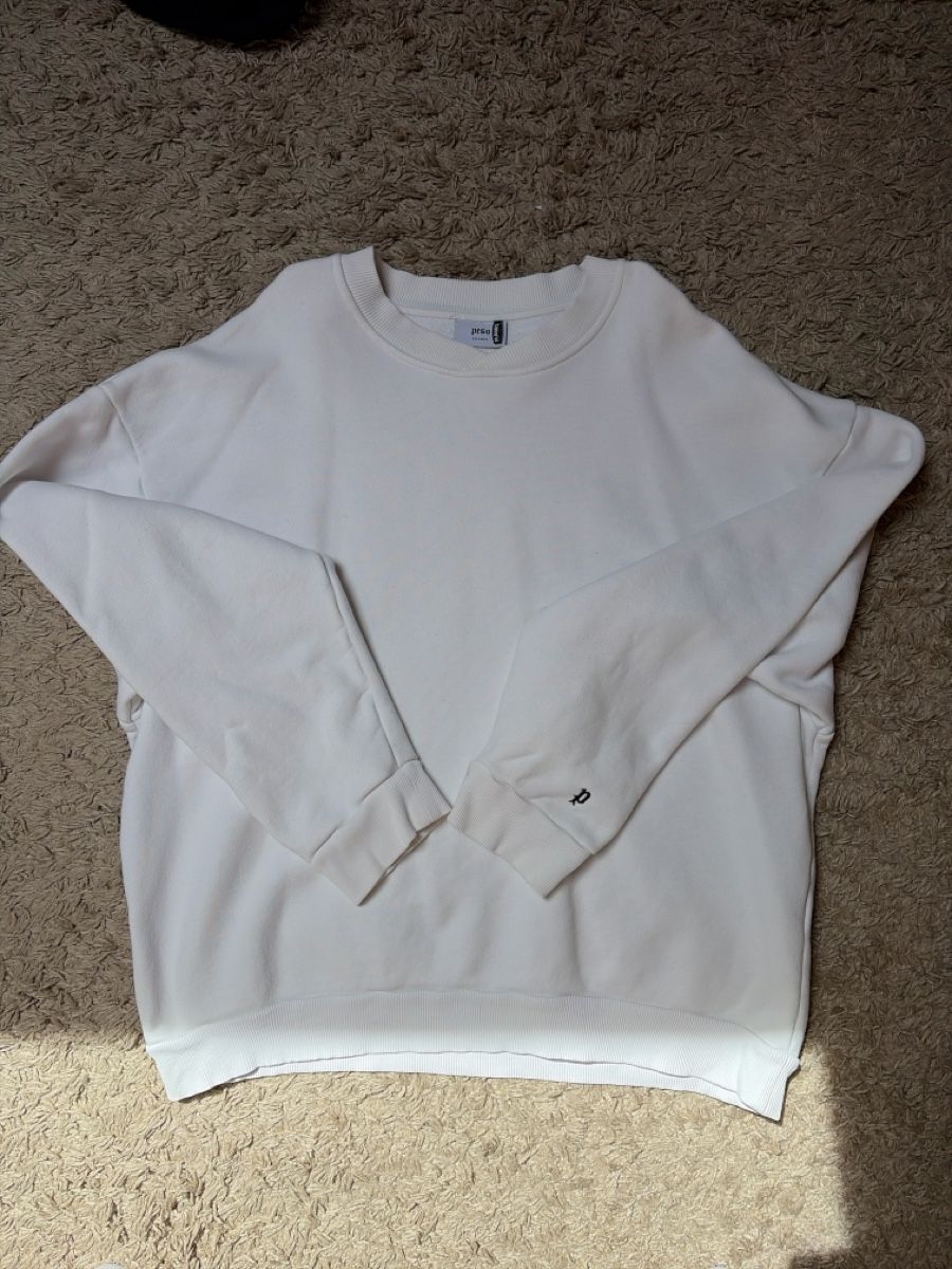 Pesoclo Pullover & Sweatshirts: Peso Raws Sweater Weiss – Gebraucht aus Visperterminen von lgresell
