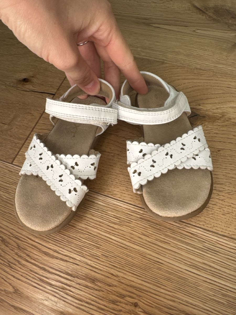 Next Scarpe per ragazze: Sandales next 6 23-24 – Usato da Montreux venduto da canori