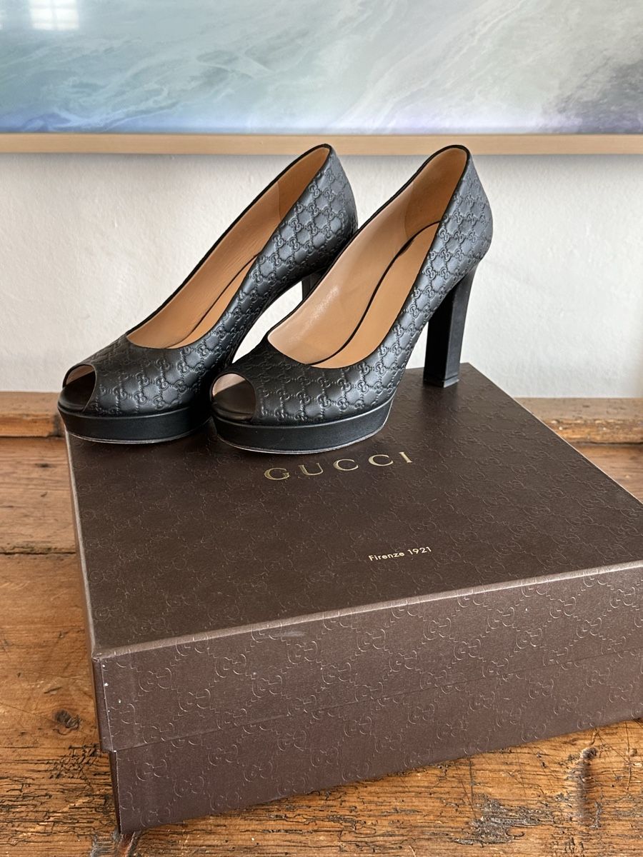 Gucci Damenschuhe: Gucci Peeptoe Pumps Leder Schwarz Groesse 37 – Neu (gemäss Beschreibung) aus Richterswil von Nancy69 1
