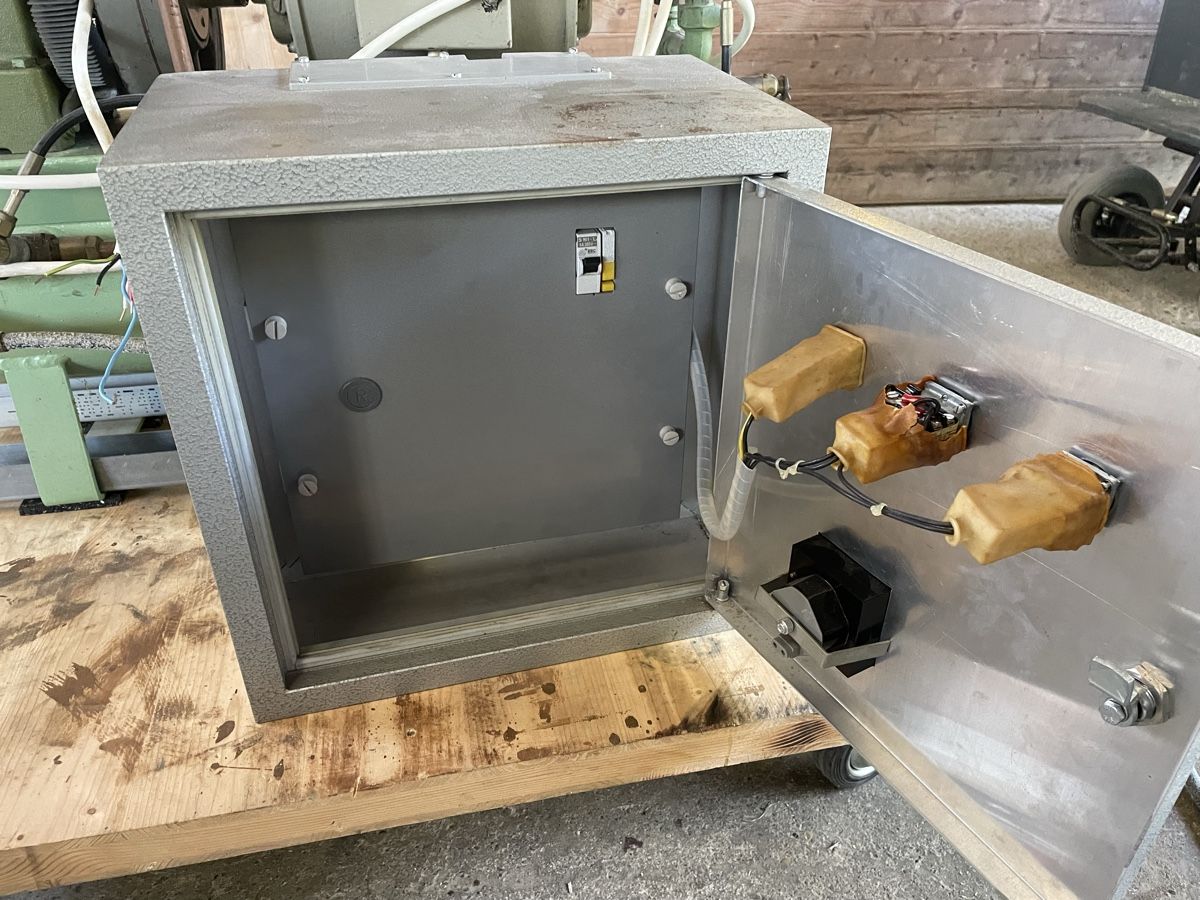 Compresseurs: Kompressor mit Schaltkasten   – Défectueux à Gipf- Oberfrick par T30Zimm 5