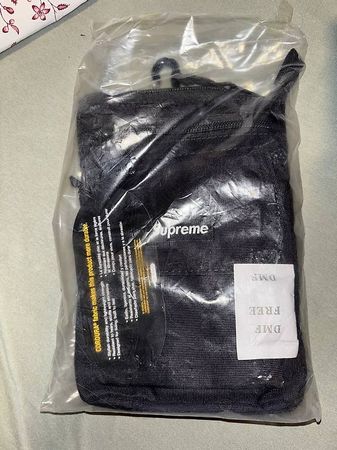 Supreme Shoulder Bag FW19