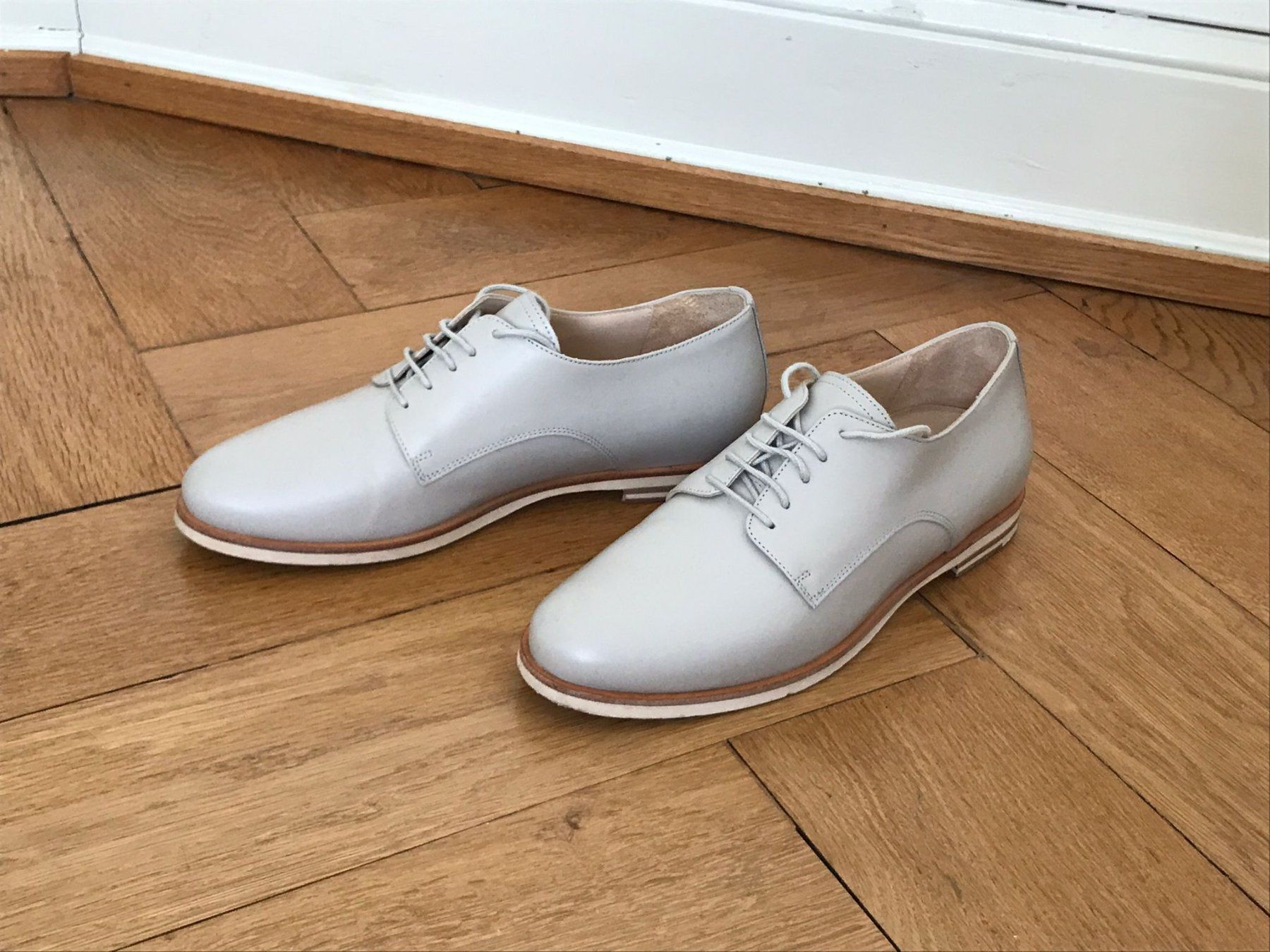 Navyboot Scarpe da donna: NAVYBOOT Glattleder Schnürschuhe – Usato da Leuk Stadt venduto da Tschoo0 2