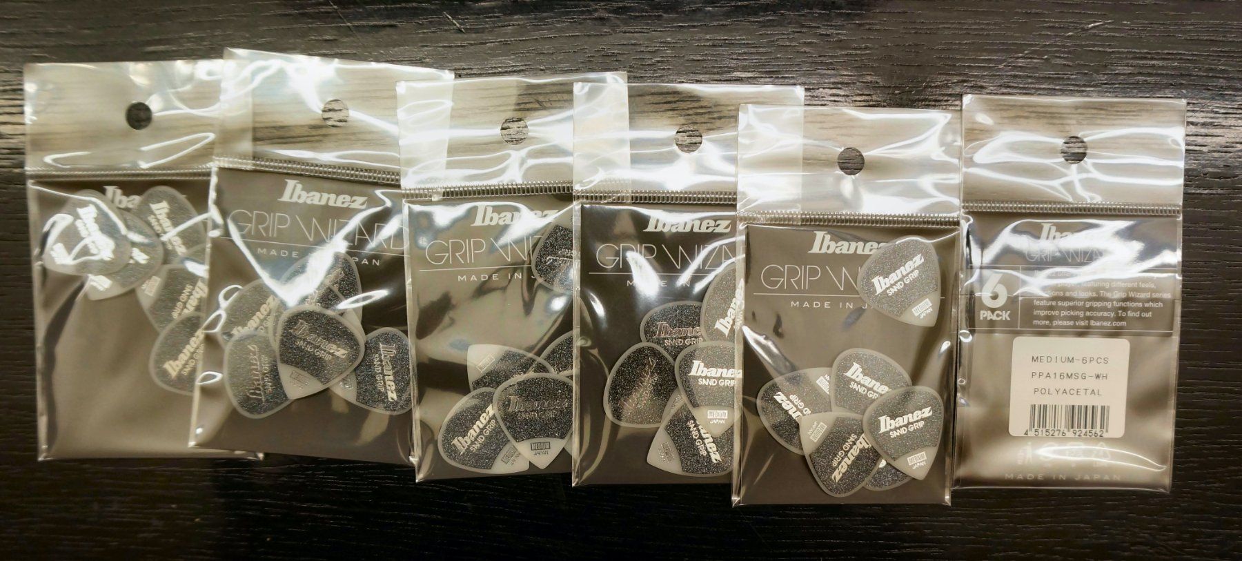 Ibanez Musikinstrumente: Ibanez Picks, GRIP WIZARD, Sand Grip, Medium, White, 36pcs – Neu und originalverpackt aus Zofingen von Rodeln