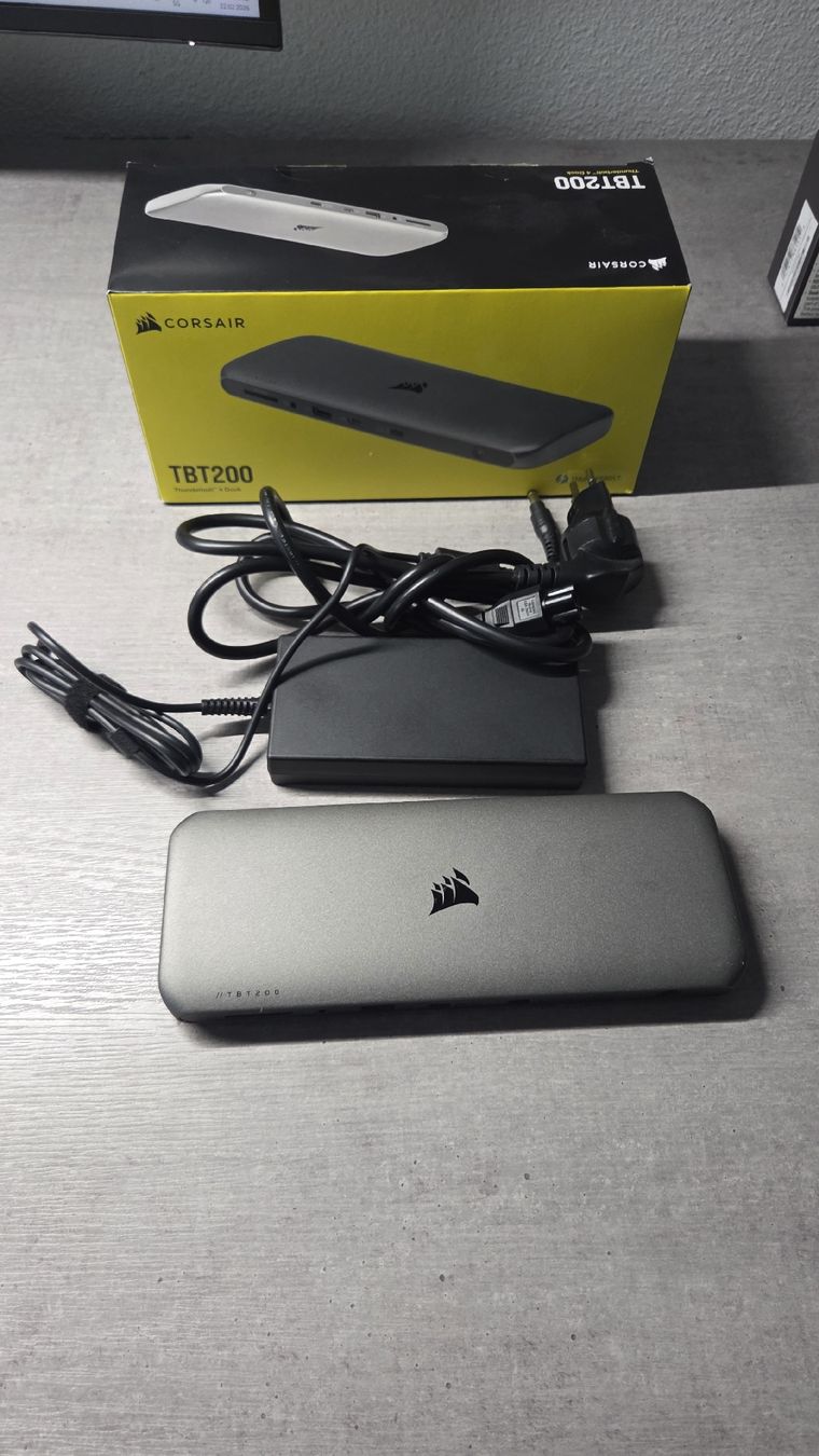 Docking station: Corsair TBT 200 Dockingstation + USB Hub – Usato da Eglisau venduto da loumops