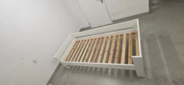 Kinderbett weiss mit Lattenrost gebraucht guter Zustand