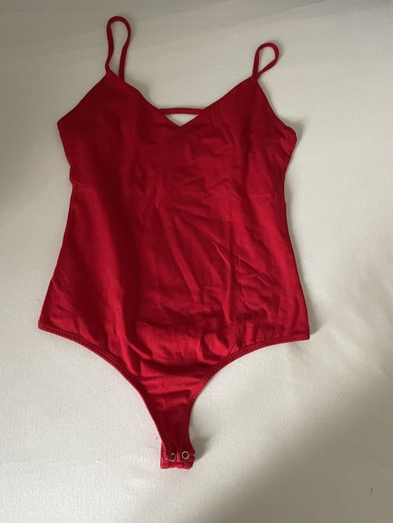 Body rouge d'été, taille S - Idéal pour la plage! (D'occasion) à ...