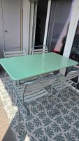 Vintage Gartentisch – mintgrün, restauriert & klappbar