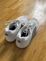 Adidas Hallenschuhe, Gr. 34, Top Zustand für den Sport