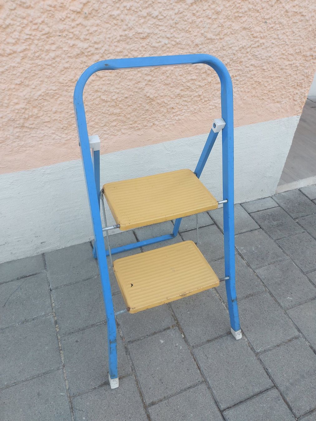 Scale: Tritthocker blau gelb 2 Stufen ; Leiter – Usato da Rheinau venduto da profitronic.shop
